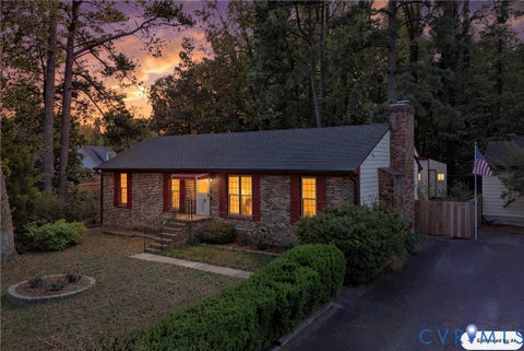 Photo of 237 Spring Drive, Colonial Heights, VA 23834 (MLS # 2628716)
