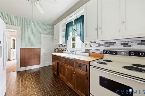 Tiny photo for 237 Lee Avenue, Colonial Heights, VA 23834 (MLS # 2620494)