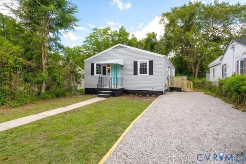 Tiny photo for 916 Cameron Street, Petersburg, VA 23803 (MLS # 2625721)