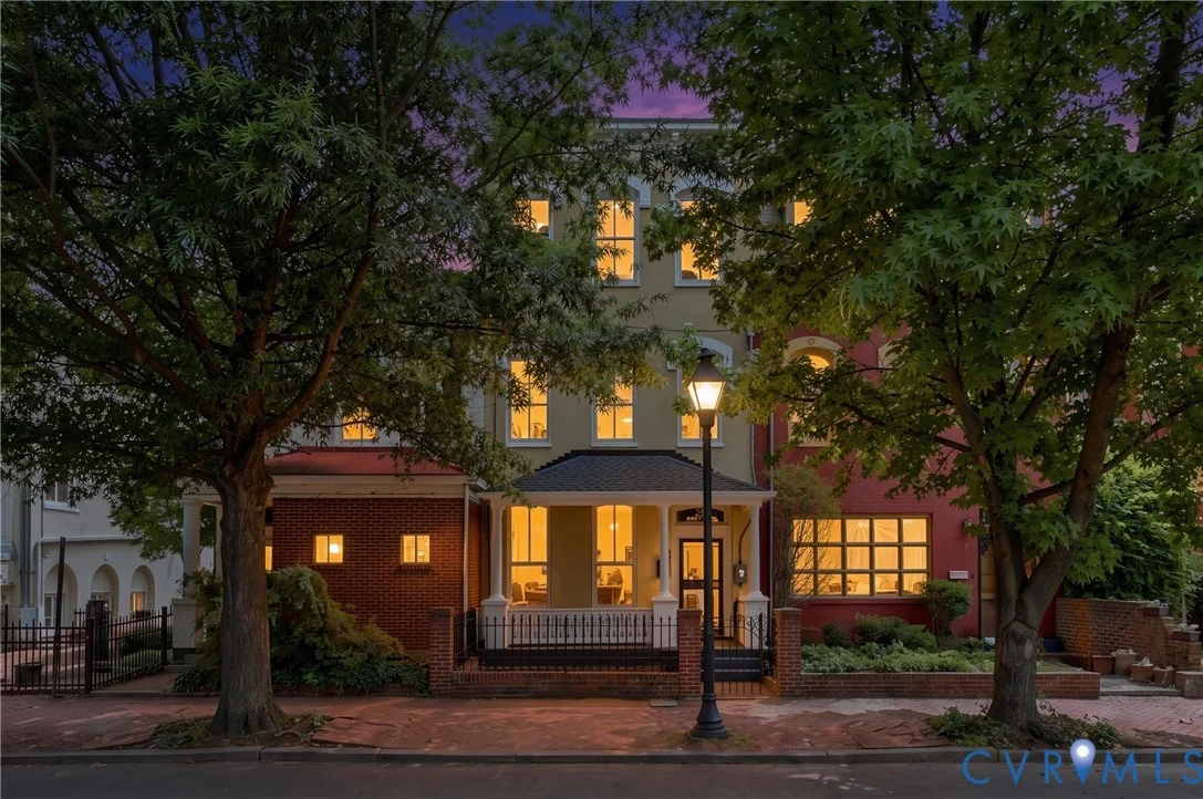 3 E Clay Street