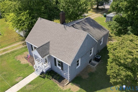Photo of 402 Stuart Avenue, Colonial Heights, VA 23834 (MLS # 2623540)