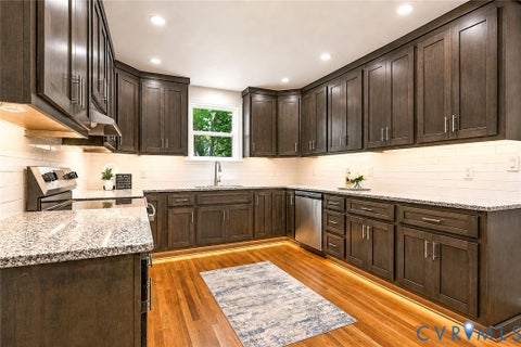 Tiny photo for 402 Stuart Avenue, Colonial Heights, VA 23834 (MLS # 2623540)