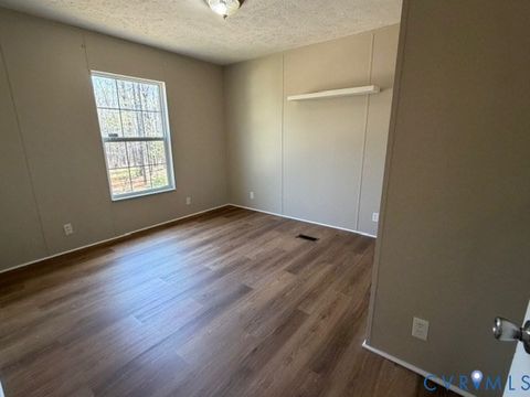 Tiny photo for 319 Ivy Road, Howardsville, VA 24562 (MLS # 2608329)