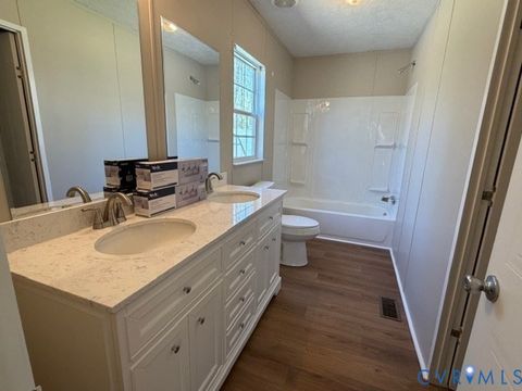 Tiny photo for 319 Ivy Road, Howardsville, VA 24562 (MLS # 2608329)