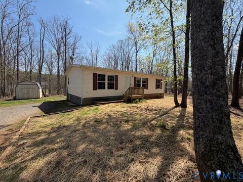 Tiny photo for 319 Ivy Road, Howardsville, VA 24562 (MLS # 2608329)