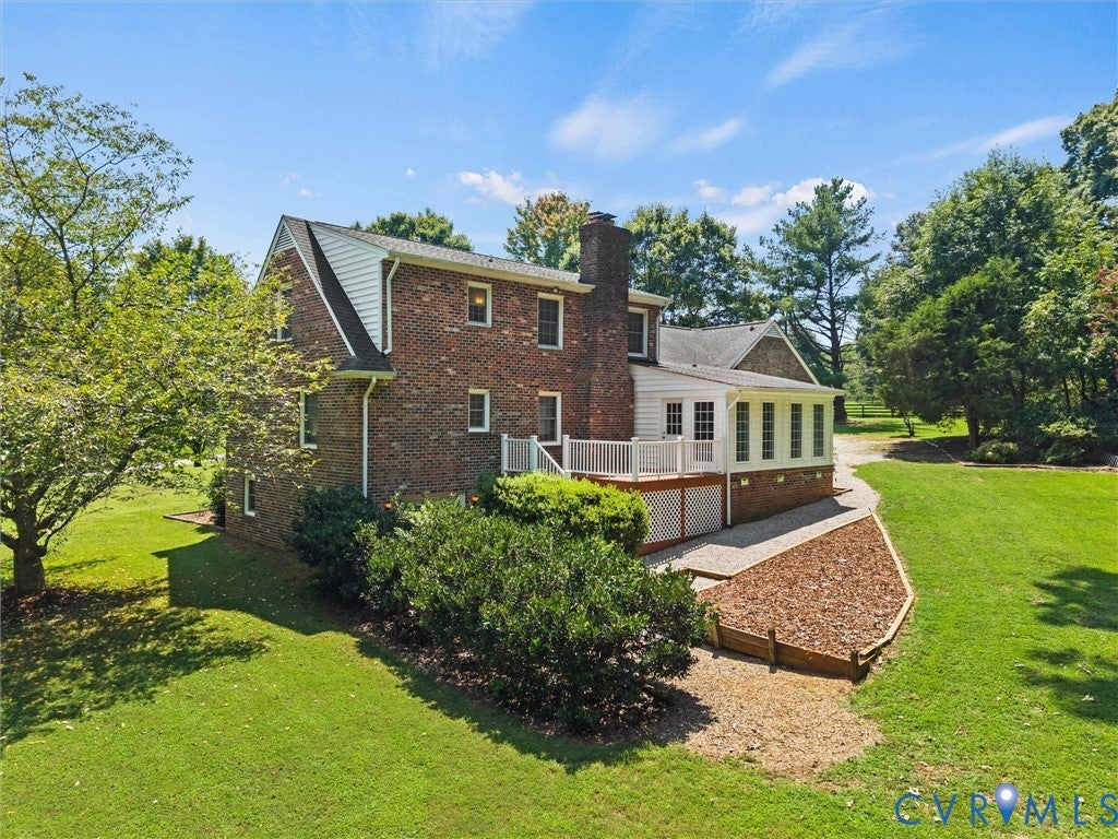 2717 Creek Edge
