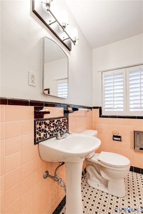 Tiny photo for 3513 Hanover Avenue #A, Richmond, VA 23221 (MLS # 2524718)