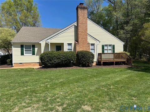 Photo of 701 Fort Hayes Court #A, Petersburg, VA 23805 (MLS # 2608929)
