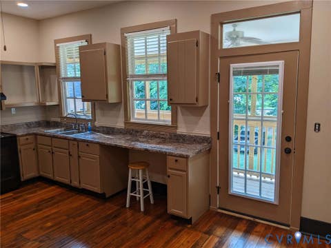 Tiny photo for 519-521 Grove Avenue #519 B, Petersburg, VA 23803 (MLS # 2620906)