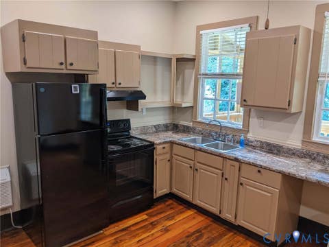 Tiny photo for 519-521 Grove Avenue #519 B, Petersburg, VA 23803 (MLS # 2620906)
