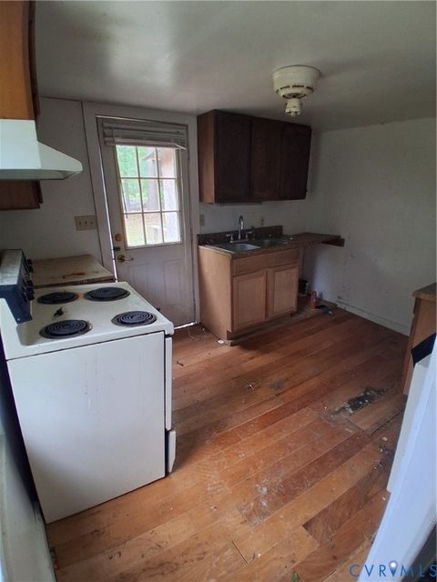Tiny photo for 406 Hamburg Road, Haywood, VA 23138 (MLS # 2611517)