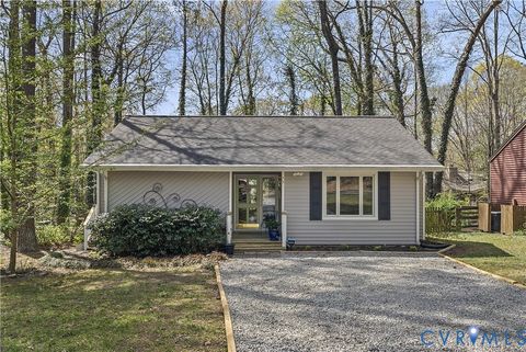 Photo of 14207 Broad Oaks Court, Midlothian, VA 23112 (MLS # 2607102)