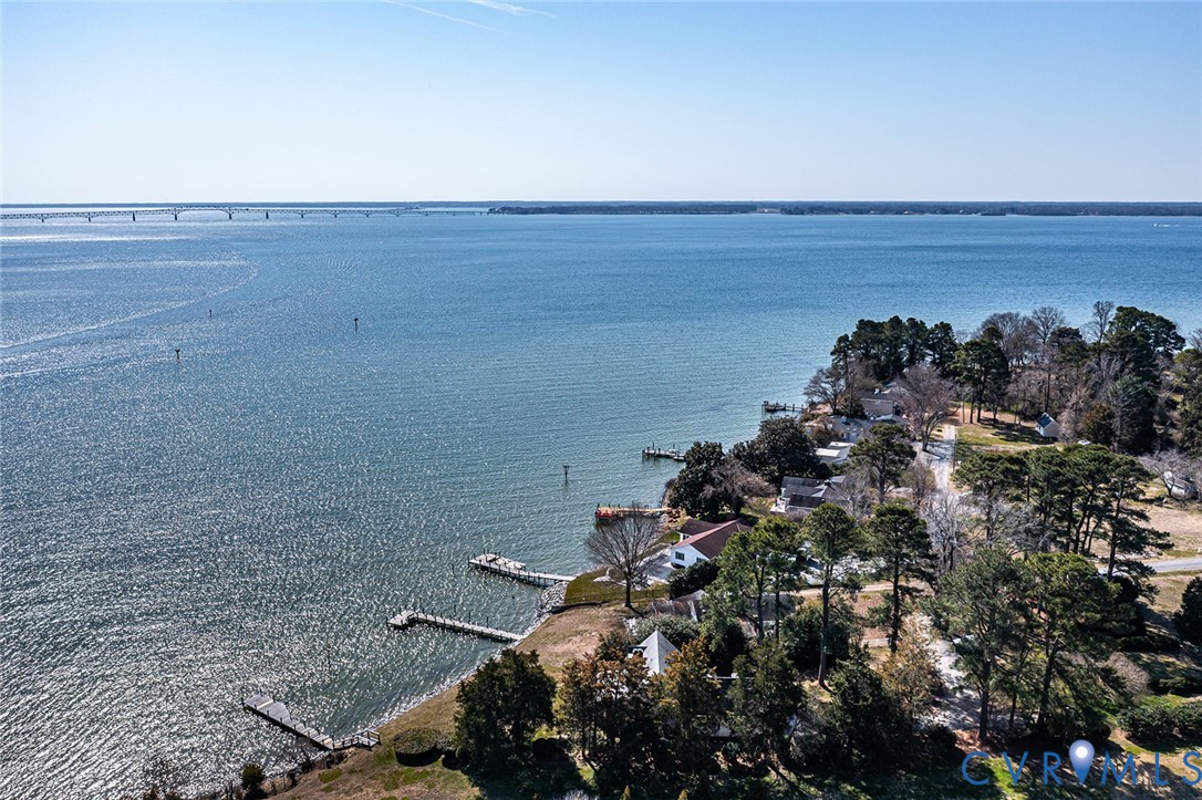 289 King Carter Lane