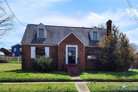 Photo of 318 St Matthew Street, Petersburg, VA 23803 (MLS # 2606143)