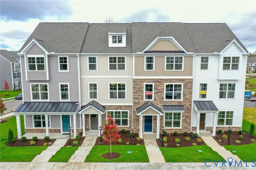 2401 Flora Boulevard