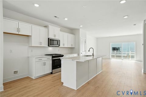 Tiny photo for 15379 Sunray Way, Midlothian, VA 23112 (MLS # 2532727)