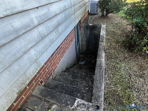 Tiny photo for 412 Third Avenue, Farmville, VA 23901 (MLS # 2626636)