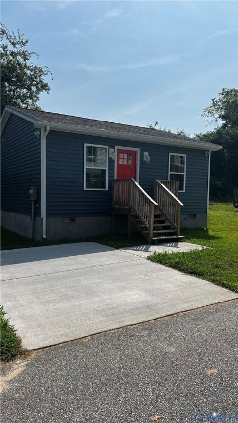 Tiny photo for 725 Wilson St ST, Petersburg, VA 23803 (MLS # 2612791)