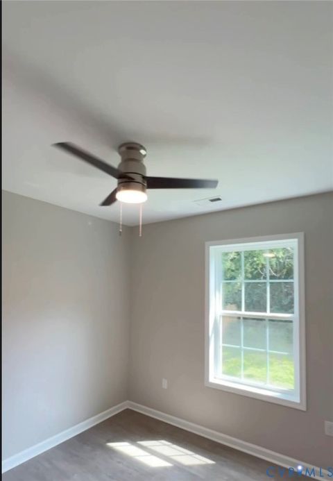 Tiny photo for 725 Wilson St ST, Petersburg, VA 23803 (MLS # 2612791)