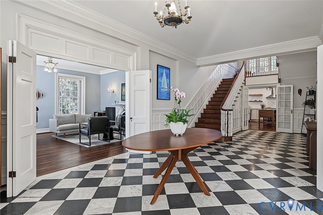 3215 Seminary Avenue