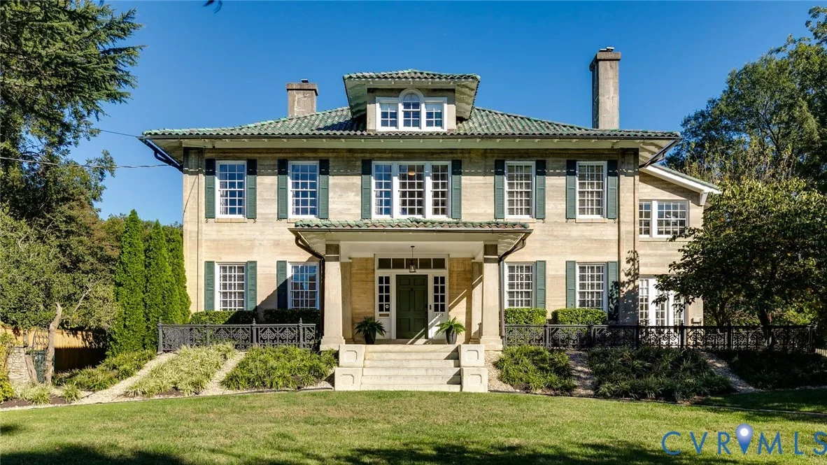 3215 Seminary Avenue