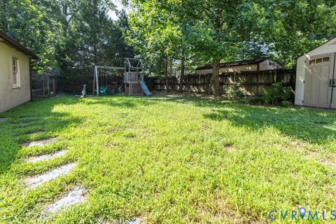 Tiny photo for 9323 Edington Drive, North Chesterfield, VA 23237 (MLS # 2618921)