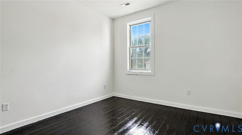 Tiny photo for 622 Grove Avenue, Petersburg, VA 23803 (MLS # 2610766)