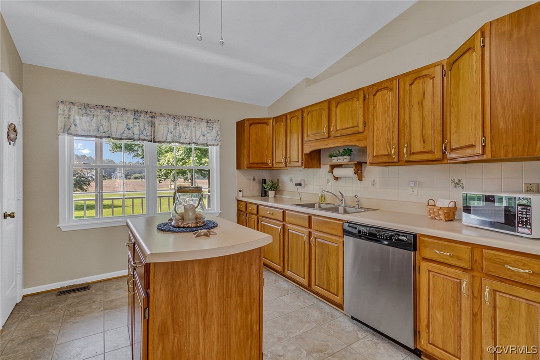 Farnham, Virginia 22460, United States, 3 Bedrooms Bedrooms, ,2 BathroomsBathrooms,Residential,Active,163035