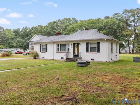 Photo of 8470 Dell Ray Drive, Mechanicsville, VA 23116 (MLS # 2613229)