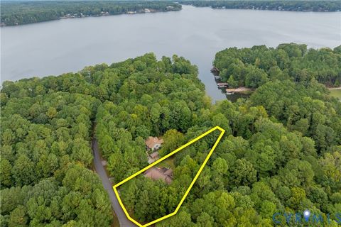 Tiny photo for 20 Breezewood Road, Boydton, VA 23917 (MLS # 2527184)