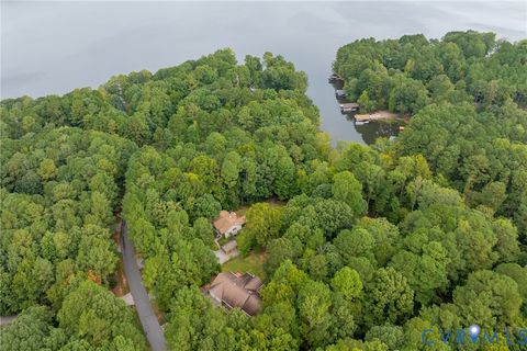 Tiny photo for 20 Breezewood Road, Boydton, VA 23917 (MLS # 2527184)