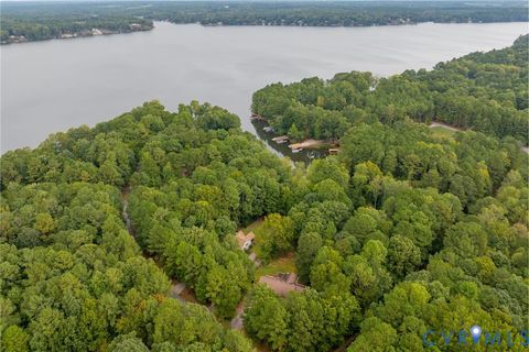 Tiny photo for 20 Breezewood Road, Boydton, VA 23917 (MLS # 2527184)