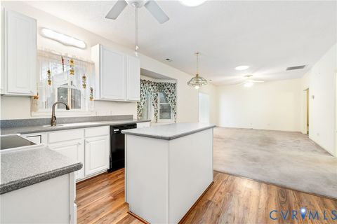 Tiny photo for 20 Breezewood Road, Boydton, VA 23917 (MLS # 2527184)