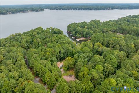Tiny photo for 20 Breezewood Road, Boydton, VA 23917 (MLS # 2527184)