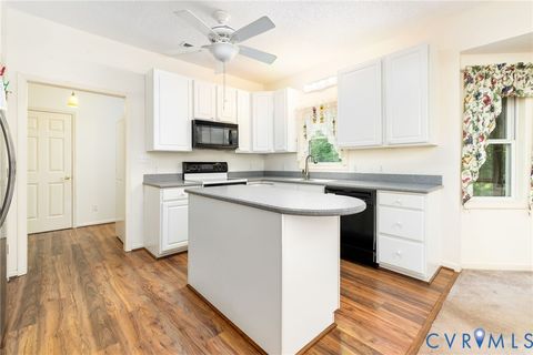 Tiny photo for 20 Breezewood Road, Boydton, VA 23917 (MLS # 2527184)