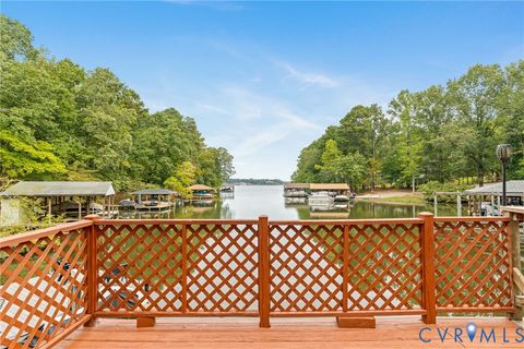 Tiny photo for 20 Breezewood Road, Boydton, VA 23917 (MLS # 2527184)