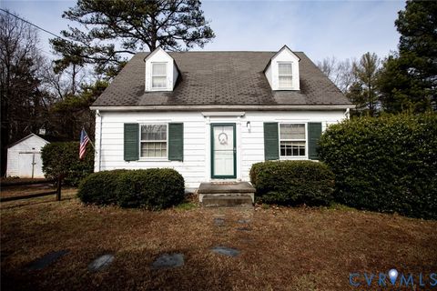 Photo of 4996 Farmville Road, Farmville, VA 23901 (MLS # 2604318)