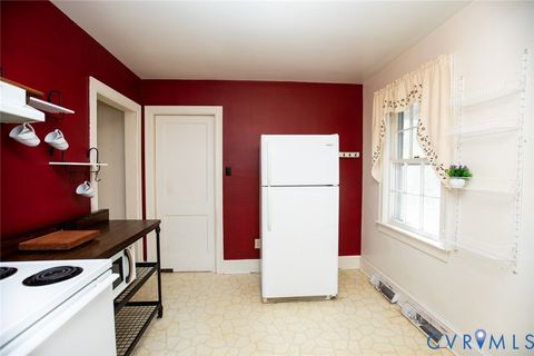 Tiny photo for 4996 Farmville Road, Farmville, VA 23901 (MLS # 2604318)