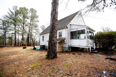 Tiny photo for 4996 Farmville Road, Farmville, VA 23901 (MLS # 2604318)