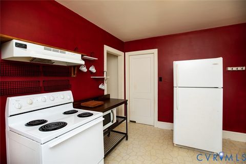 Tiny photo for 4996 Farmville Road, Farmville, VA 23901 (MLS # 2604318)