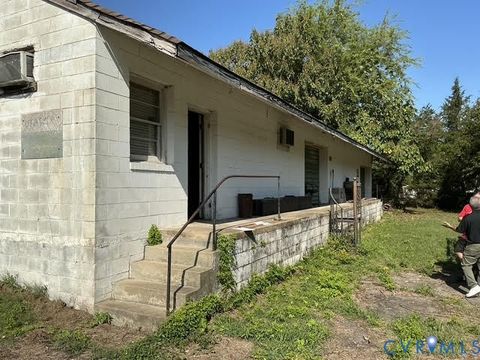 Photo of 829 Miller Street, Petersburg, VA 23803 (MLS # 2528535)