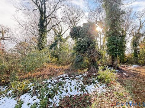 Tiny photo for 212 W Sherwood Avenue, Hampton, VA 23663 (MLS # 2533526)