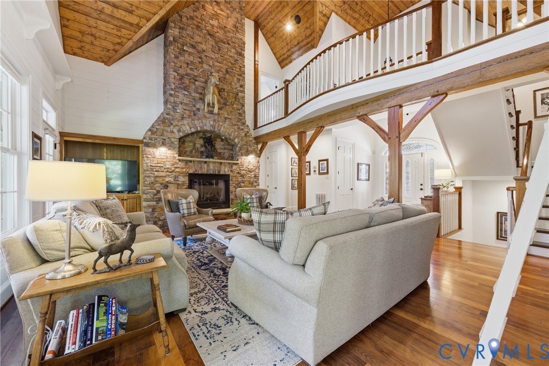 1630 Fallen Timber Trail