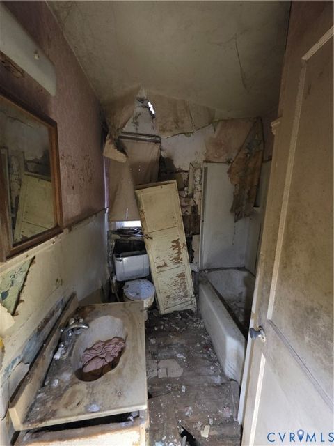 Tiny photo for 1730 Gross Avenue, Richmond, VA 23224 (MLS # 2532826)