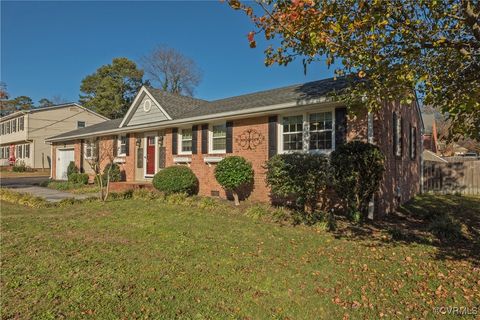 A home in Colonial Heights