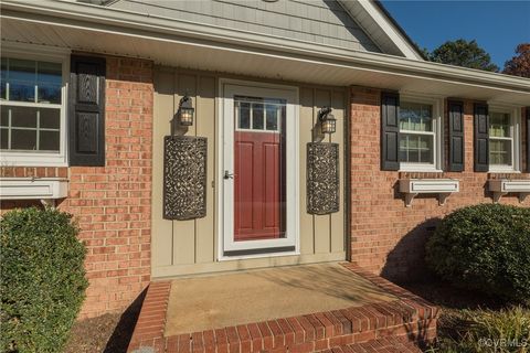 A home in Colonial Heights