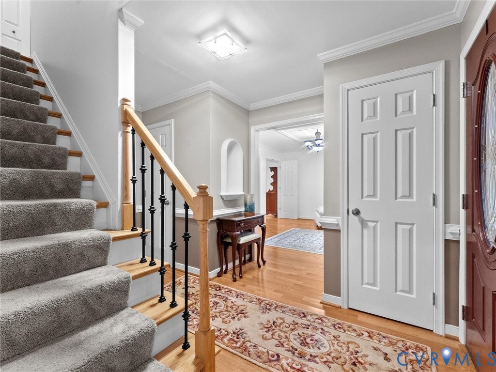 5705 Oak Knoll Lane