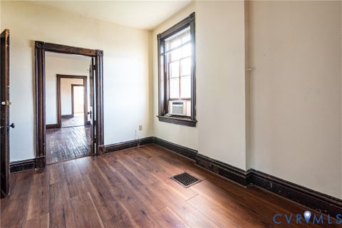 Tiny photo for 18 N Lombardy Street, Richmond, VA 23220 (MLS # 2627787)