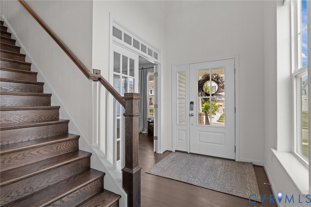 10109 Hollythorne Lane