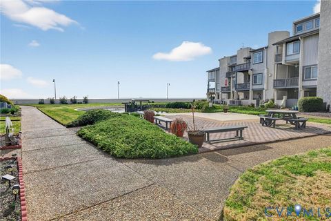 Tiny photo for 224 N First Street, Hampton, VA 23664 (MLS # 2608426)